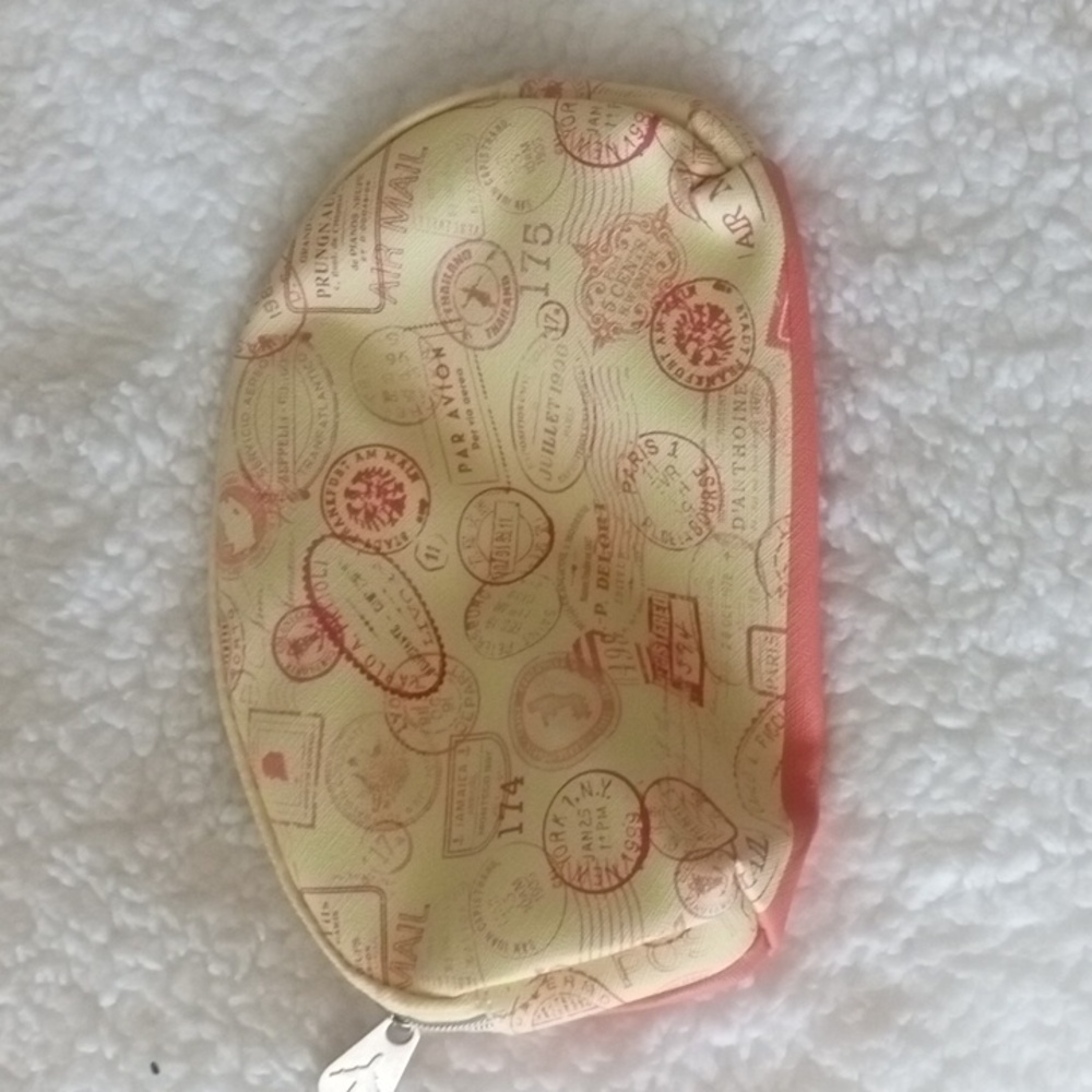 Ipsy faux leather traveler makeup bag